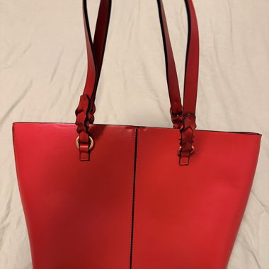 Sac cabas rouge à porter en bandoulière
