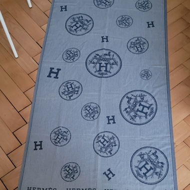 long scarf