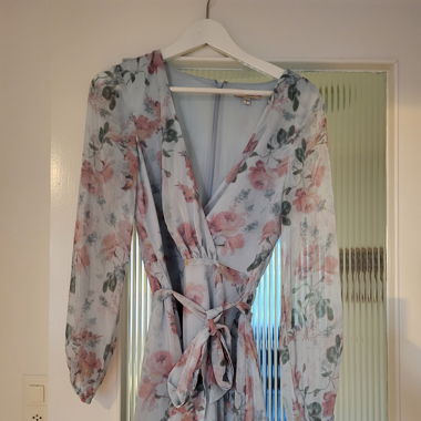 Hellblauer jumpsuit