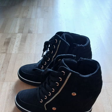 Damenschuhe in Grösse 37