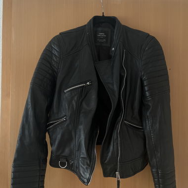 Veste en cuir noire