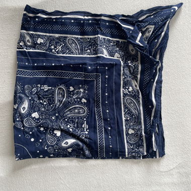 Foulard/berlingot en bandana bleu