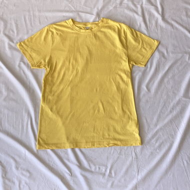 Gelbes T-Shirt