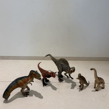 Set Dinosaurier-Figuren aus Kunststoff