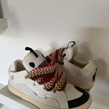Lanvin Curbs