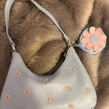 Borsa a tracolla primaverile carina con charm piccolo