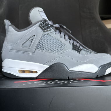 Jordan 4 Cool Grey cond 9.8