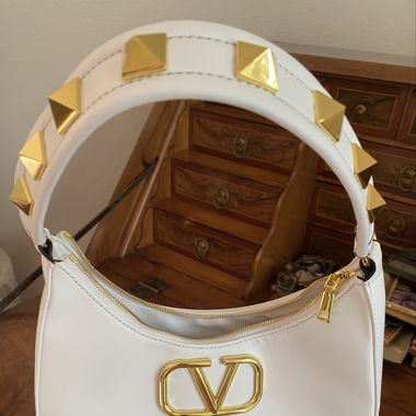 VLogo Halfmoon Bag