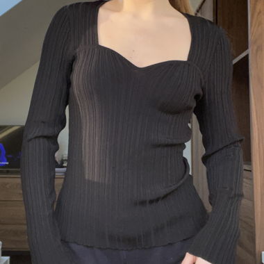 Ribbed long-sleeve top