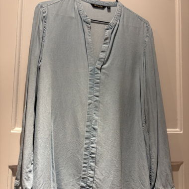 Blusa in denim azzurro chiaro di Massimo Dutti