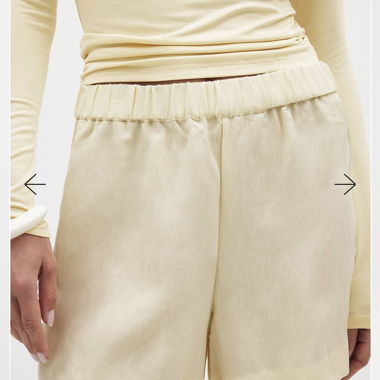 Short jaune beurre NA-KD