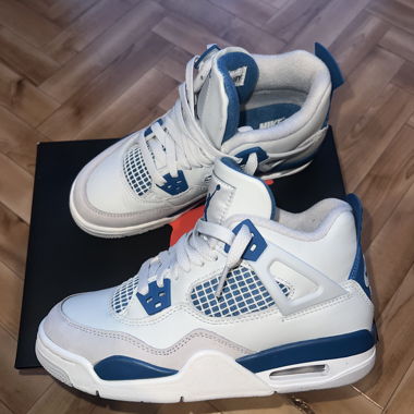 Jordan 4