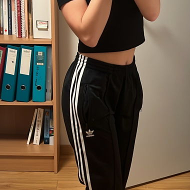 Training Large ADIDAS