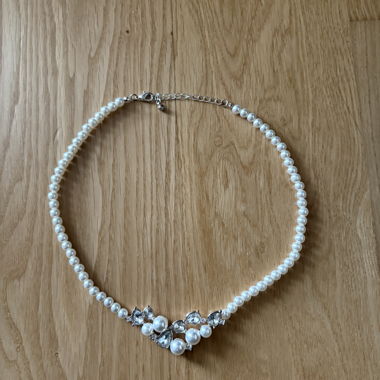 Collana choker perle e strass