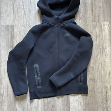 Haut Nike Tech