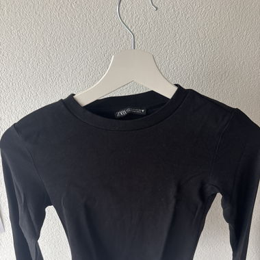 Schwarzes langarm Top von Zara