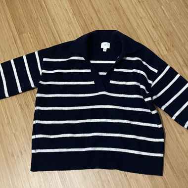 Pullover (blau-weiss-gestreift)