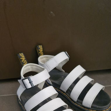 Sandales Dr Martens Blaire White, taille 39