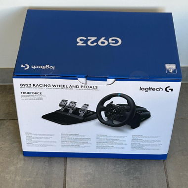 GS923 Racing Wheel and pedals 