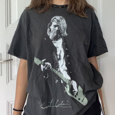 T-shirt grafica Kurt Cobain grigia taglia L