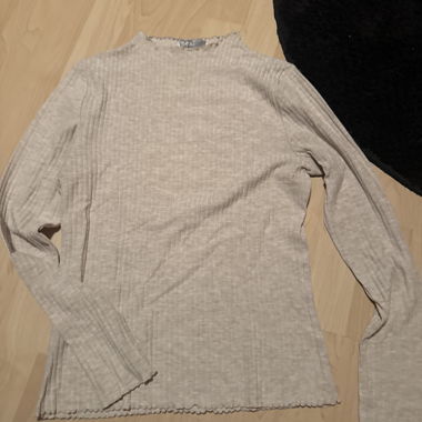 T-shirt beige à manches longues