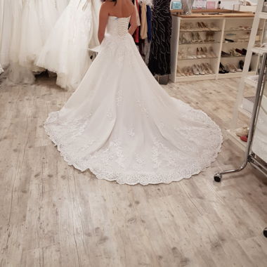 Brautkleid