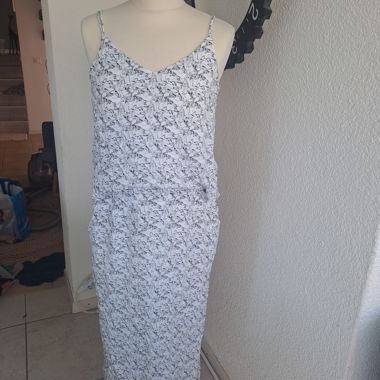 Langes Kleid mit Taubenmotiven
