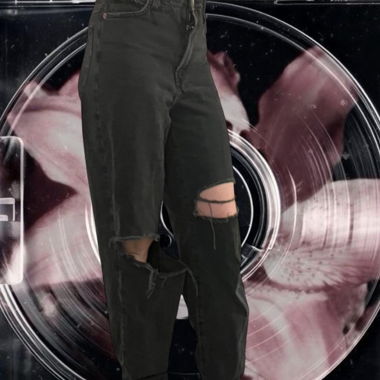 Jeans strappati