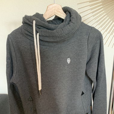 Pullover / Hoodie