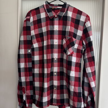Red Plaid Carhartt Shirt M/L (W)