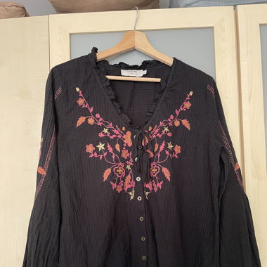 Schwarze Bluse