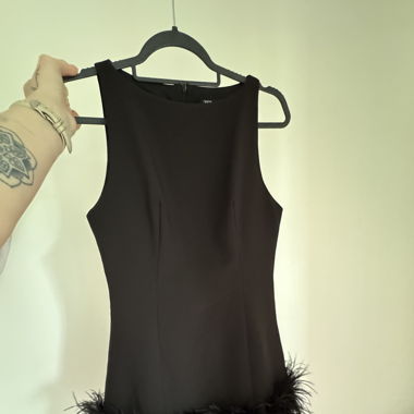 Schwarzes Kleid Zara