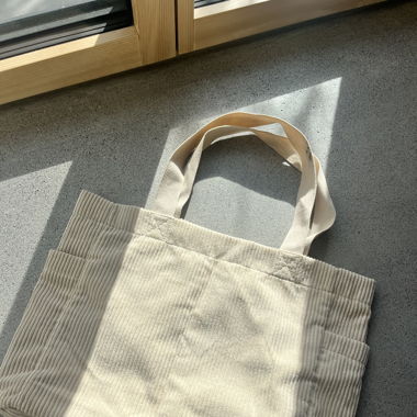 Tote bag