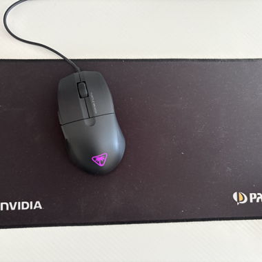 Gaming-Maus Pure SEL Schwarz /Mauspad