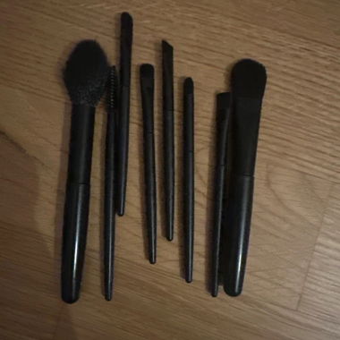 Set pennelli trucco neri con custodia