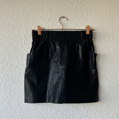 Mini jupe en simili cuir 