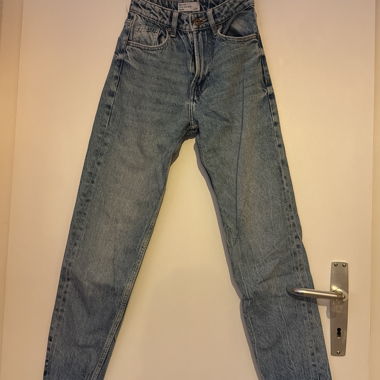 Jeans Mom