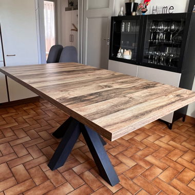 Tavolo da pranzo in legno