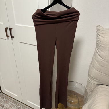 Pantaloni marroni Zara