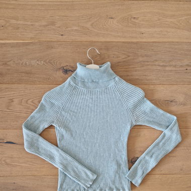 Rollkragenpullover hellblau