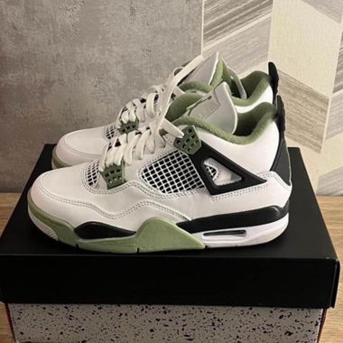 Nike Jordan 4 Retro Seafoam