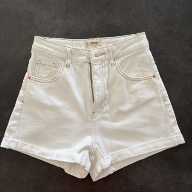 Short en denim blanc