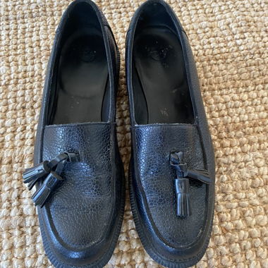 Mocassins noirs Dr. Martens avec des glands