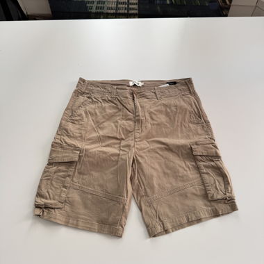 Shorts cargo unis
