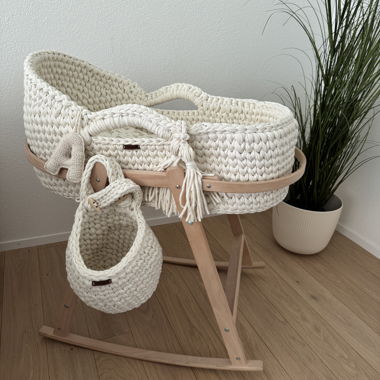 Baby crib