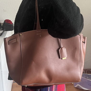 Borsa Marrone con Ferramenta Dorata