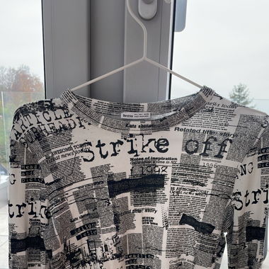 Bershka Croptop mit Muster schwarz/weiss