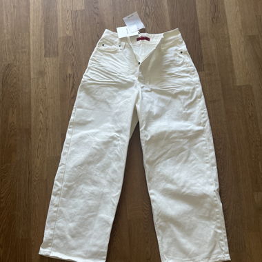 White Jeans