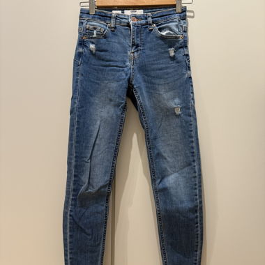 BERSHKA blue skinny jeans with frayed hem