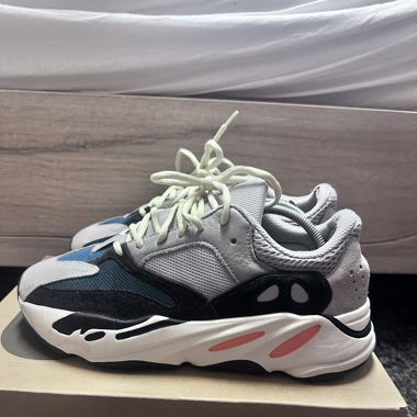 Adidas Yeezy Boost 700 Wave Runner
